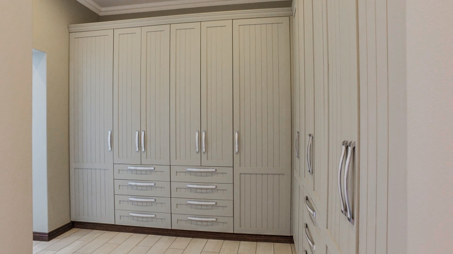 To Let 3 Bedroom Property for Rent in The Coves North West